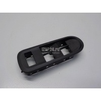 Накладка блока управления стеклоподъемниками Renault Duster 2012 809606004R