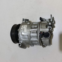 Компрессор кондиционера Jaguar Range Rover IV 2013 C2D45381