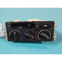 Консоль панель вентилятора toyota avensis i t22 7011 11a