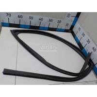 Уплотнитель стекла двери Renault Sandero 2014 803305768R