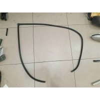 Уплотнитель проема двери передний правый Kia Spectra 2000-2011 2007 0K2A158770A