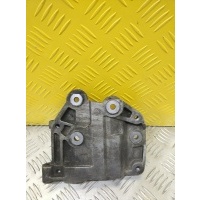 Кронштейн компрессора кондиционера Mitsubishi L200 (2015-2022) 7813A676