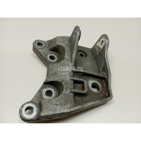 Кронштейн опоры двигателя Land Rover Discovery Sport 2014 LR095899