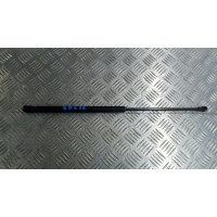 Амортизатор капота VOLKSWAGEN GOLF (1999) 2000 8L0823359