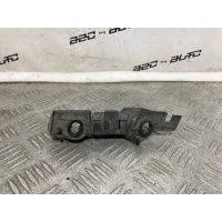 крепление бампера Audi A4 B8 2010 8k0807284