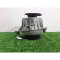 Подушка крепления двигателя Mercedes C-Klasse (W205) 2014 - 2018 2017 2052406717,