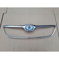 Накладка решетка радиатора хромированная бампер передняя toyota corolla 02 - 07 53111 - 12a70