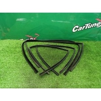 Уплотнители стекол Mercedes-Benz E W210 1999 A2107250925