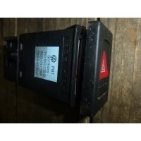 Кнопка аварийной сигнализации Volkswagen Passat 2003 3b0953235d