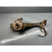 Ступица передняя левая Volkswagen Passat B5 2004 8D0407257T