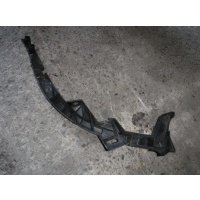 Крепление бампера Volkswagen Passat 1997 3b0807049b