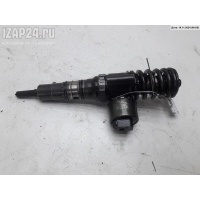 Форсунка топливная Volkswagen Touran 2003 03g130073b