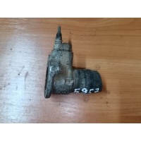 Фланец (тройник) системы охлаждения Volkswagen Golf 4 2003 028121145B