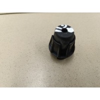 Отбойник крышки багажника RENAULT Sandero 2009-2014 8200704919