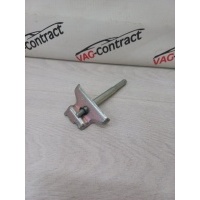 Крепление аккумулятора Volkswagen Touareg NF 2010 7L0915138C