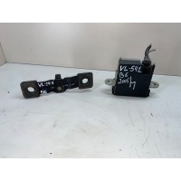 Замок крышки багажника Volkswagen Passat B6 2005 3c9827507