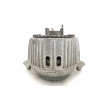 Опора двигателя Mercedes-Benz E-Class W212 2014 A2042405817