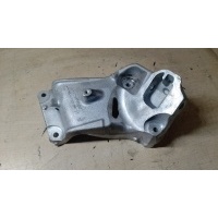 Кронштейн двигателя mercedes G W464 2018 A1762234900