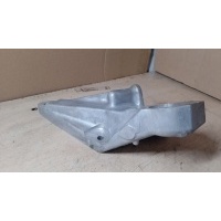 Кронштейн двигателя mercedes G W464 2018 A1762235000