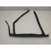 Уплотнитель Renault Captur (2013-2021) 2014 823313864
