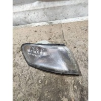 Поворотник правый Opel Vectra B 1997