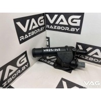 Фланец (тройник) системы охлаждения Volkswagen Golf PLUS 1 2008 03G121132B