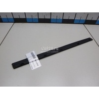 Накладка стекла заднего левого Toyota Yaris (2005 - 2011) 6817452110