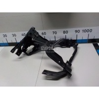 Кронштейн крепления фары Mercedes Benz W204 (2007 - 2015) 2046200291