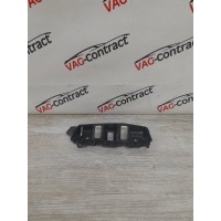 Кронштейн бампера Volkswagen Touareg NF 2010 7P6807184E