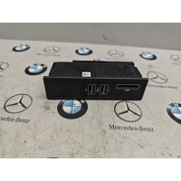 разъем AUX / USB Mercedes-Benz C-Класс 2015 A2058200226