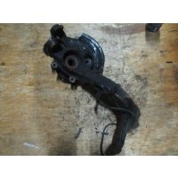 Ступица передняя правая Audi A4 1998 8d0407258am