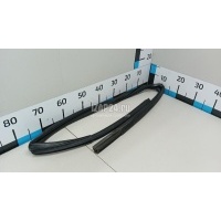 Уплотнитель стекла двери Hyundai-Kia Santa Fe (CM) (2006 - 2012) 825302B000