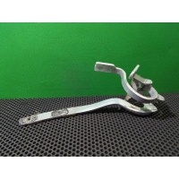 Петля крышки багажника Volkswagen Touareg 1 2004 7L6 827 301 B