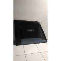 Стекло кузовное глухое левое Land Rover Range Rover III (LM) (2002 - 2012) CPB000336