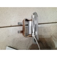 Петля двери багажника верхняя правая Toyota Land Cruiser 100 1998-2007 1999 6881095J02