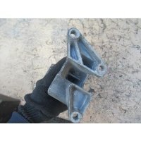 Кронштейн Volkswagen Passat 1999 3b0199308
