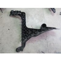 Крепление бампера Audi A3 2008 8p4807377a