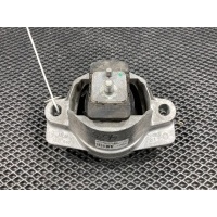 Подушка крепления двигателя Jaguar XE X760 2019 GX73-6A003-DC,T4N3782