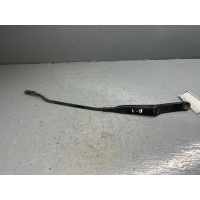 Щеткодержатель (поводок стеклоочистителя, дворник) Audi A4 B5 1996 8D1955408B