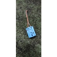 разъем Audi 4F0972575D