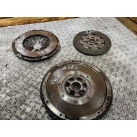 Комплект сцепления Ford Galaxy 1 1999 038141025D