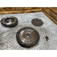 Комплект сцепления Volkswagen Golf 4 2004 068105271F