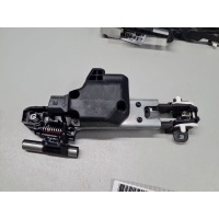 Кронштейн ручки двери задней правой Lexus RX GL20 2016- 6920348060