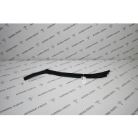 Уплотнитель задней двери (нижний, на двери) RH Land Rover Range Rover Sport L494 2013 LR076568