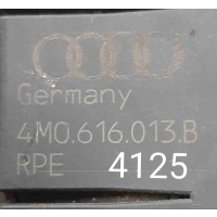 Блок клапанов пневмоподвески Audi Q7 4M (2015—2020) 2020 4M0616013B