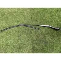 Поводок стеклоочистителя Mercedes-Benz E class W213 2020 A2138205302