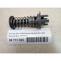 Отбойник капота Mercedes Benz W166 M-Klasse (ML/GLE) (2011 - 2018) 1668800027