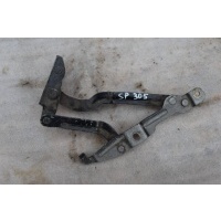 Петля крышки багажника Audi A4 B5 1997 8D5827301C