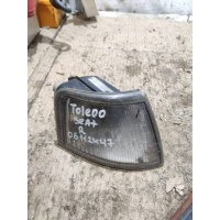 Поворотник правый Seat Toledo 1 1992
