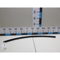 Уплотнитель двери Renault Duster 2012 808310017R